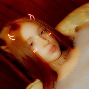 Meet your Posher, Chloe